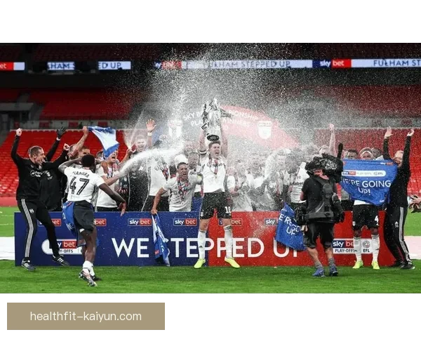 西布朗袋鼠军团迎来新任主教练,期待在英冠中状态回暖 西布朗袋鼠军团迎来新任主教练,期待在英冠中状态回暖