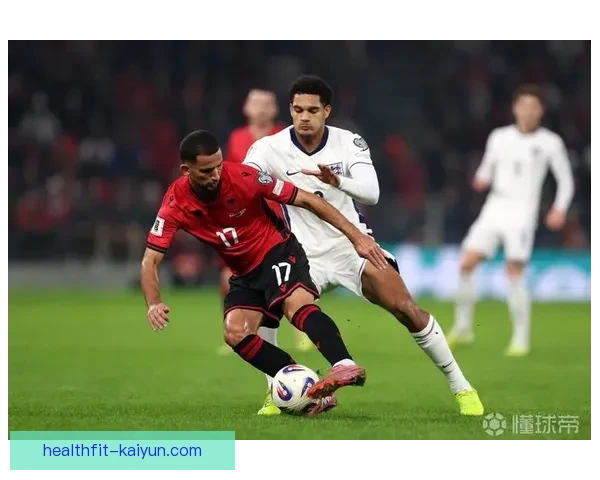 图赫尔战术演变引发关注，球队近期表现稳健逐渐形成特色体系