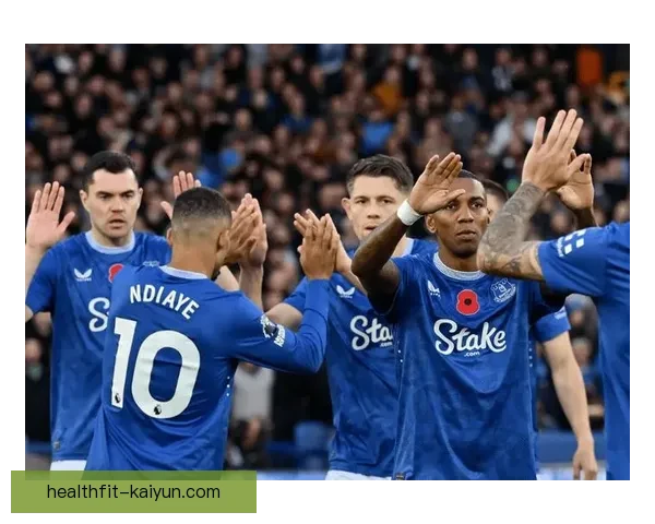 维尼修斯持续发挥稳定,成为左边锋位置的关键力量。 维尼修斯持续发挥稳定,成为左边锋位置的关键力量。