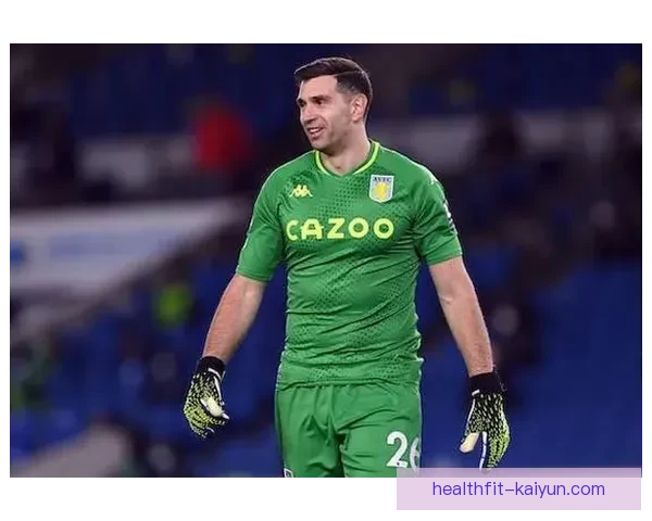 孔德的技术特点及表现分析，展现出其在防守中的竞争力增强。