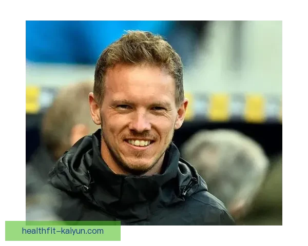 纳格尔斯曼球队结构调整引发战术变化，球队表现稳健受关注